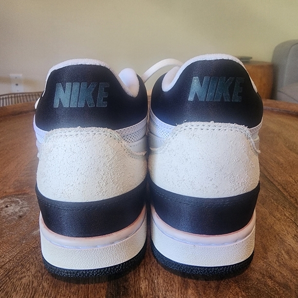 Nike Attack x Social Status Summit White Sneakers DZ4636-100 Mens Size 9 - Picture 3 of 14